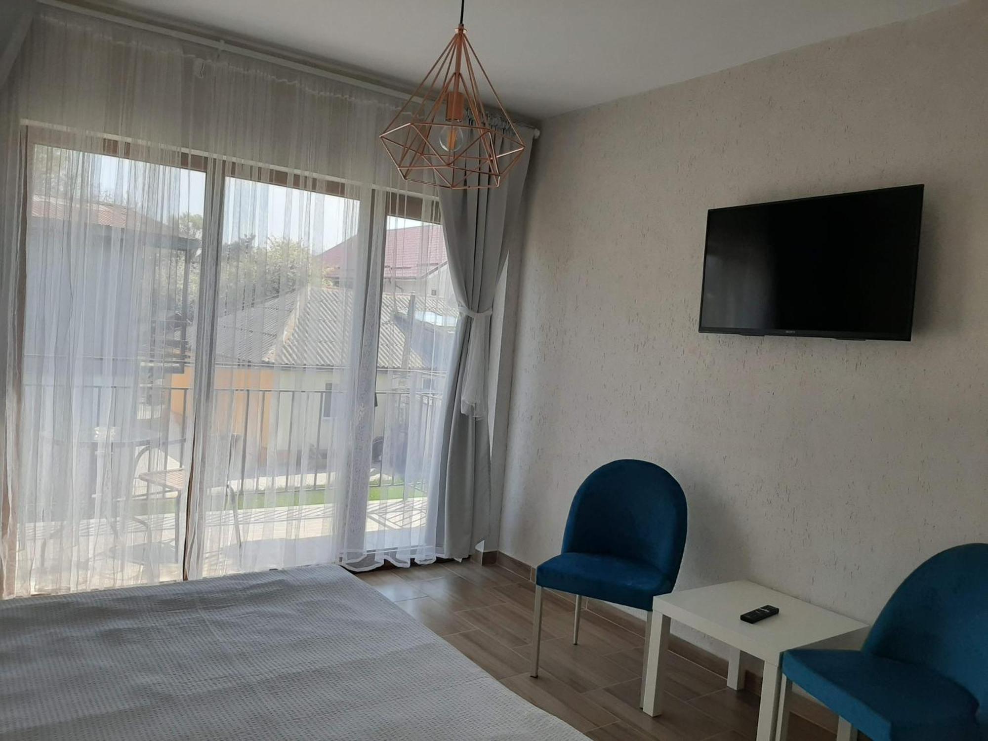 Casa Orhideea Hotel Костинещи Екстериор снимка
