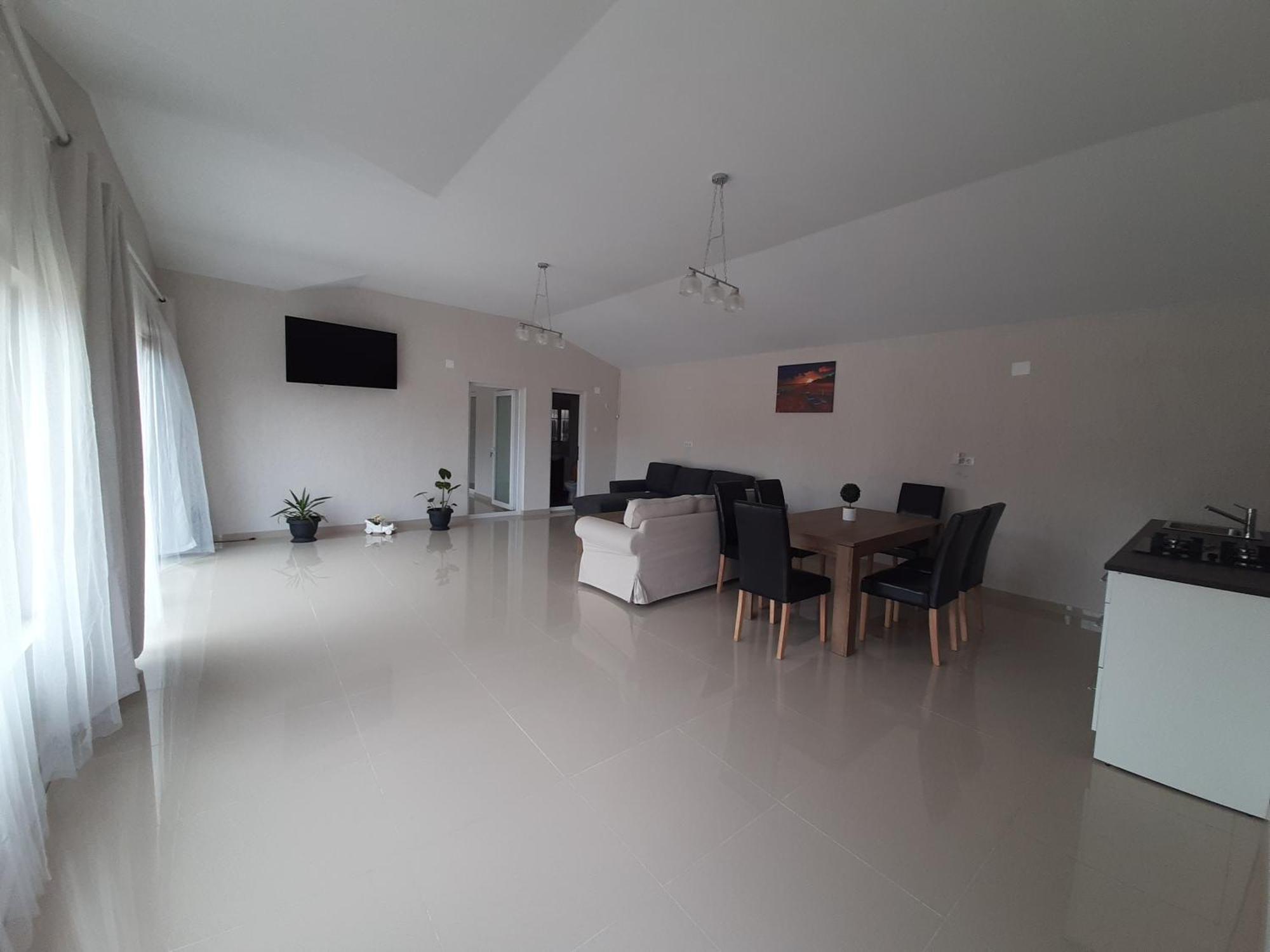 Casa Orhideea Hotel Костинещи Екстериор снимка