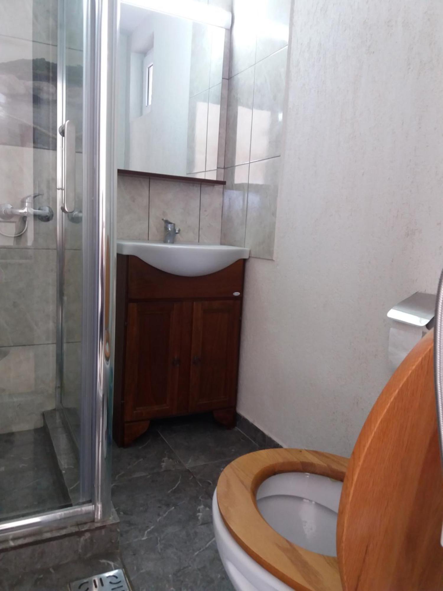 Casa Orhideea Hotel Костинещи Екстериор снимка